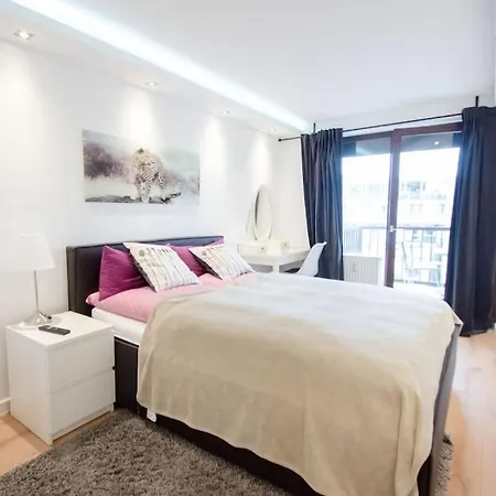 Modern 3 Bedroom In The Center Near Oktoberfest 慕尼黑